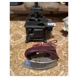 MINIATURE QUEEN CAST IRON STOVE, VTG ELECTRIC