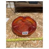 AMBER/RED CRACKLE ART GLASS ASHTRAY