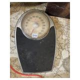 HEALTH-O-METER MECHANICAL PERSONAL SCALE, 300 MAX