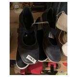 CASUAL FOOTWEAR SZ 10- PR RAIN BOOTS BLACK W/