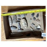 ASSORTED NATIVE AMERICAN ARROWHEADS & STONE