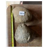 LARGE ROCKS, UNCRACKED GEODES