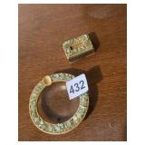 PERSONAL ASHTRAY AND MATCHING MATCH BOOK HOLDER