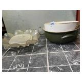 VINTAGE TABLEWARE ASSORTMENT - CERAMIC BOWLS,