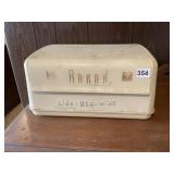 VINTAGE CREAM BREAD BOX.