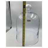 CLEAR GLASS CLOCHE W/ KNOB HANDLE.