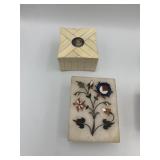 MARBLE INLAID BOX W/ FLORAL DESIGN, BONE JEWELRY