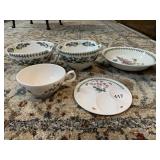 ASSORTED BOTANICAL PATTERN PORCELAIN BOWLS,