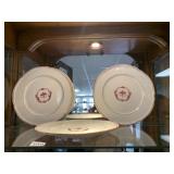 VTG DINNERWARE, RED FLORAL MEDALLION, GOLD-TONE