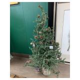 ARTIFICIAL CHRISTMAS TREE, FAUX PINE, PINECONE