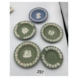 WEDGWOOD GREEN AND BLUE JASPERWARE PIN DISHES,