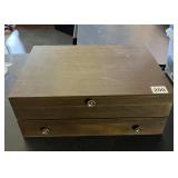 REED & BARTON WOODEN FLATWARE STORAGE CHEST,