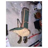 GREEN CANVAS GOLF BAG, LEATHER TRIM, GOLF CLUBS