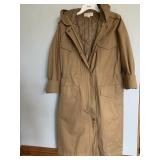 MICHAEL MICHAEL KORS TAN COAT W/ QUILTED LINING,