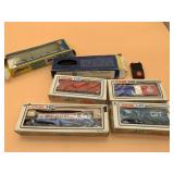 LIONEL HO TRAIN CARS NIB, AHM HO TRACK SECTION,