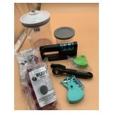 NINJA FOOD STORAGE CONTAINER, FARBERWARE CAN