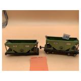 LIONEL LINES VTG METAL HOPPER TRAIN CARS, GREEN.