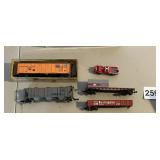 UNITRAINS BOXCAR, WABASH HOPPER CAR, FREIGHTLINER