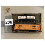 MODEL TRAIN ROLLING STOCK, REFRIGERATOR CAR, TANK