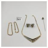 VTG COSTUME JEWELRY SET, GOLD-TONE HERRINGBONE