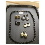 VTG COSTUME JEWELRY ASST: BLACK BEADED NECKLACE,