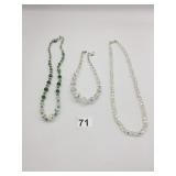 NECKLACES GLASS OR CRYSTAL BEADED CLEAR IN GREEN