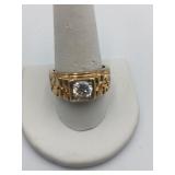 14K HGE RING W/ SQUARE CLEAR STONE AND TEXTURED