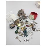 COSTUME JEWELRY ASSORTMENT, INCL CHAINS,