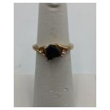 14K HGE RING W/ BLACK HEART STONE AND CLEAR