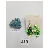 M. HASKELL EARRINGS, GREEN AND GOLD-TONE DISC