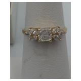 14K YELLOW GOLD RING, RADIANT CUT CENTER STONE,