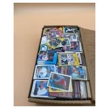 LARGE BOX OF OVER 2000 ASSORTED BASEBALL CARDS -