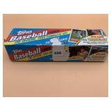 TOPPS 1992 COMPLETE BASEBALL CARD SET, 10 TOPPS