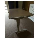 ADJUSTABLE WORK TABLE