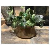 COPPER POT W/ BRASS HANDLE, ARTIFICIAL PLANTS,