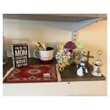 ASSORTED DECORATIVE ITEMS, INCL. 'MOM' SIGN,