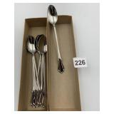 ONEIDA LTD DELUXE STAINLESS ICED TEA SPOONS.