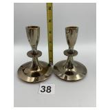 PR GOLD-TONE METAL CANDLESTICKS, MODERN DESIGN.