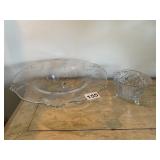 CLEAR GLASS ETCHED CAKE PLATE, CUT GLASS FOOTED