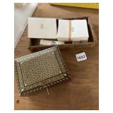 INLAID WOODEN JEWELRY BOX W/ VELVET LINED