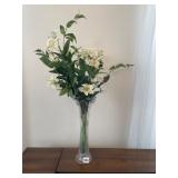 CLEAR GLASS VASE W/ ARTIFICIAL FLOWERS, RUFFLED