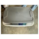 RUBBERMAID PLASTIC STORAGE TOTE W/ LID, ASSORTED