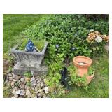 CONCRETE PLANTER W/ FLAG, TERRACOTTA STRAWBERRY