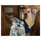 HAMILTON BEACH ELECTRIC CAN OPENER, KITCHEN