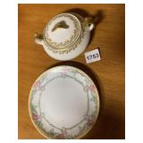 HAVILAND LIMOGES PORCELAIN COVERED SUGAR BOWL W/