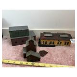 PLASTIC MODEL TRAIN BUILDINGS, INDUSTRIAL