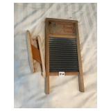 SCANTY HANDI WOOD & METAL WASHBOARD, PADDED