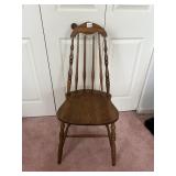 WOODEN SPINDLE-BACK CHAIR, TURNED LEGS, BROWN