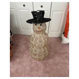 WIRE MESH SNOWMAN DECORATION W/ TOP HAT.