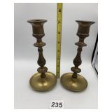 PR BRASS CANDLESTICKS, TURNED STEMS, ROUND BASES.